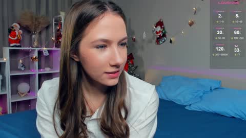 Josie Manesi online show from 01.26.25