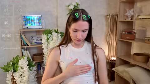 Josie Manesi online show from 09.18.25