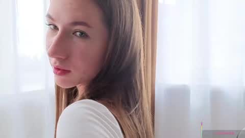 Josie Manesi online show from 05.31.26