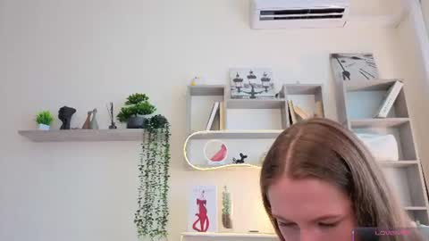 Josie Manesi online show from 07.16.26