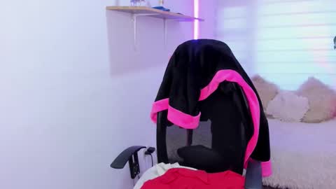 Snapshot of celeste_bonnet1 chatting on 11.01.25 celeste_bonnet1 online show from 11.01.25