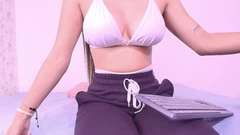 Snapshot of celeste_moonx chatting on 10.20.25 Celeste online show from 10.20.25