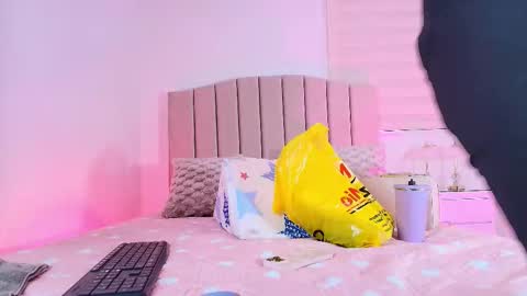 Snapshot of celeste_moonx chatting on 11.01.25 Celeste online show from 11.01.25