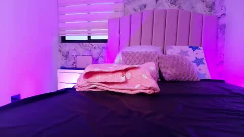 Snapshot of celeste_moonx chatting on 11.07.25 Celeste online show from 11.07.25