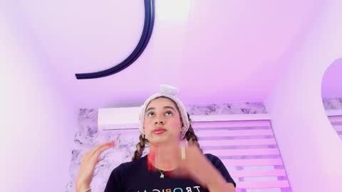 Snapshot of celeste_moonx chatting on 11.28.25 Celeste online show from 11.28.25