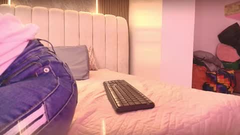 Snapshot of celeste_moonx chatting on 01.17.26 Celeste online show from 01.17.26