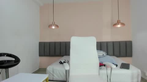 Snapshot of celeste_smmith_ chatting on 02.26.25 celeste_smmith_ online show from 02.26.25