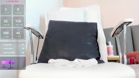 Snapshot of celeste_smmith_ chatting on 03.01.25 celeste_smmith_ online show from 03.01.25