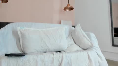 Snapshot of celeste_smmith_ chatting on 03.11.25 celeste_smmith_ online show from 03.11.25