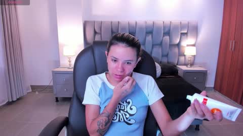 Snapshot of celestee_rain chatting on 09.24.25 celestee_rain online show from 09.24.25