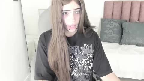 Snapshot of celestica_rose chatting on 01.13.26 Celestica online show from 01.13.26