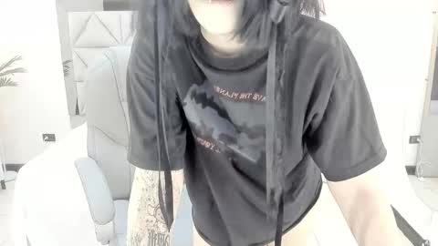 Snapshot of celestica_rose chatting on 02.25.26 Celestica online show from 02.25.26