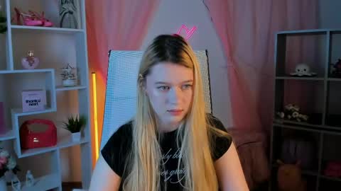 your cute kitty online show from 05.04.26