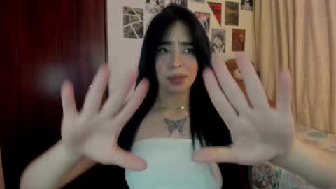 Snapshot of celestinepurple chatting on 12.16.25 Celestineeeeee online show from 12.16.25