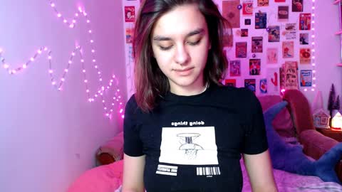 Snapshot of celine_dionn chatting on 12.13.24 Celine online show from 12.13.24