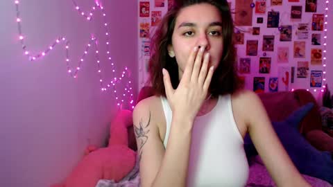 Snapshot of celine_dionn chatting on 12.21.24 Celine online show from 12.21.24