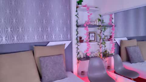 Snapshot of celine_lee chatting on 09.18.25 Celine online show from 09.18.25