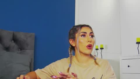 Snapshot of celinemeyerr chatting on 10.27.25 CelineMeyer online show from 10.27.25