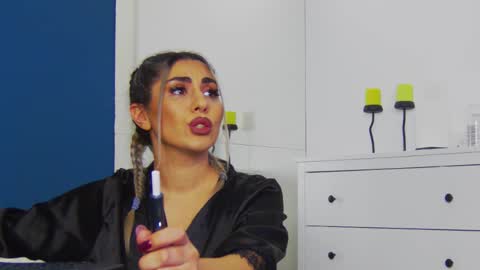 Snapshot of celinemeyerr chatting on 10.28.25 CelineMeyer online show from 10.28.25