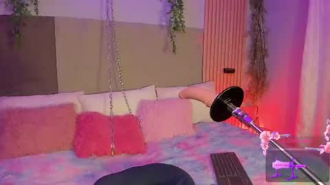Hello guys my name is Sofi and Lizzie and  Vanessa online show from 06.25.26