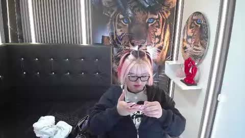 Snapshot of cerecita_02 chatting on 07.27.26 Cerecita online show from 07.27.26