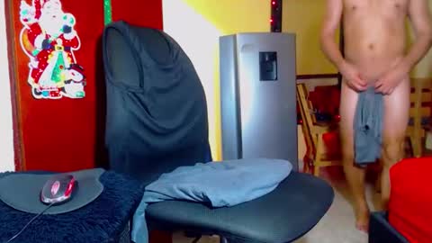 Snapshot of cesar_9623 chatting on 12.01.25 cesar_9623 online show from 12.01.25