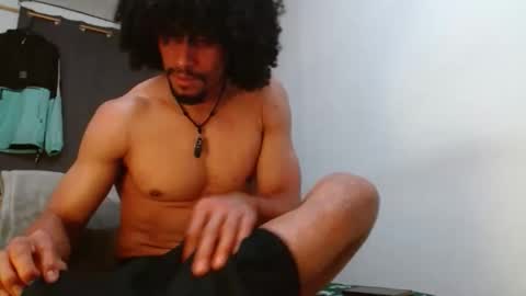 Snapshot of cesar_master_ chatting on 10.22.25 cesar_master_ online show from 10.22.25