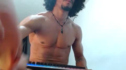 Snapshot of cesar_master_ chatting on 11.04.25 cesar_master_ online show from 11.04.25