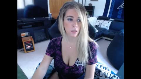 Snapshot of cessprinn chatting on 12.27.24 Marie online show from 12.27.24