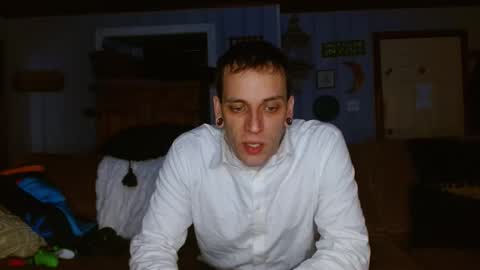 Snapshot of cguffey2284 chatting on 01.03.25 cguffey2284 online show from 01.03.25