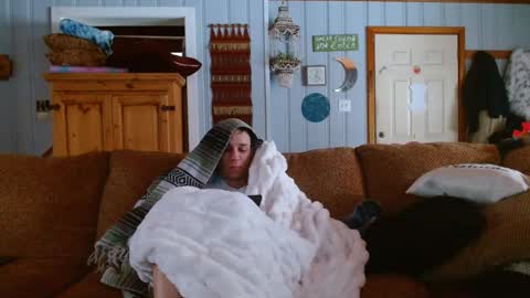 Snapshot of cguffey2284 chatting on 01.04.25 cguffey2284 online show from 01.04.25