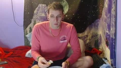 Snapshot of cguffey2284 chatting on 01.06.25 cguffey2284 online show from 01.06.25