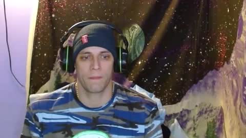 Snapshot of cguffey2284 chatting on 01.08.25 cguffey2284 online show from 01.08.25