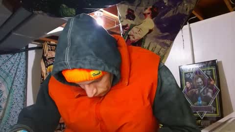 Snapshot of cguffey2284 chatting on 01.21.25 cguffey2284 online show from 01.21.25