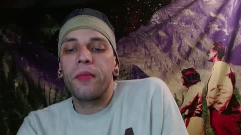 Snapshot of cguffey2284 chatting on 01.22.25 cguffey2284 online show from 01.22.25