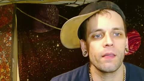 Snapshot of cguffey2284 chatting on 01.28.25 cguffey2284 online show from 01.28.25