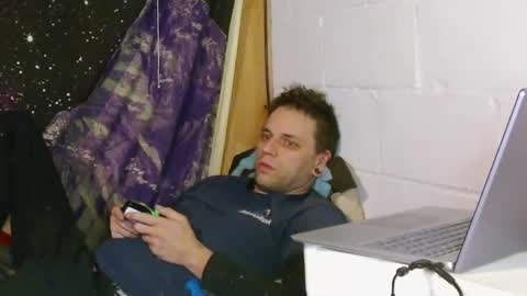 Snapshot of cguffey2284 chatting on 01.29.25 cguffey2284 online show from 01.29.25