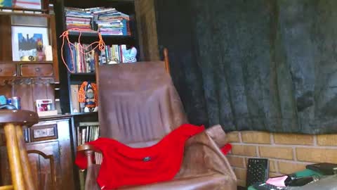 Snapshot of cguffey2284 chatting on 02.20.25 cguffey2284 online show from 02.20.25