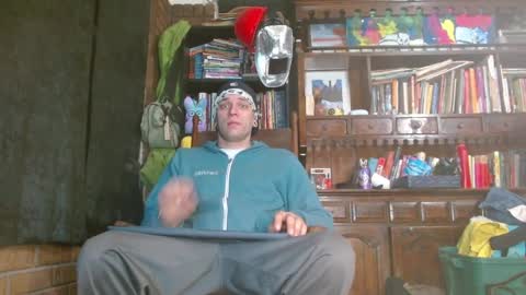 Snapshot of cguffey2284 chatting on 02.26.25 cguffey2284 online show from 02.26.25