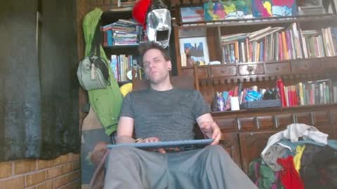 Snapshot of cguffey2284 chatting on 02.27.25 cguffey2284 online show from 02.27.25