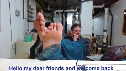 Snapshot of cguffey2284 chatting on 12.13.25 cguffey2284 online show from 12.13.25