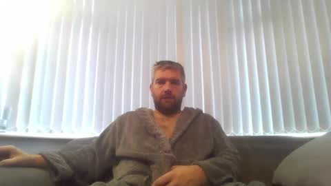 ch33ky85 online show from 12.10.24