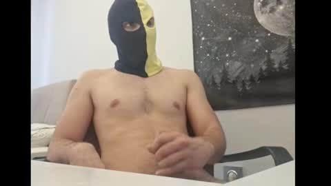 Snapshot of ch798047 chatting on 03.22.26 Muscular bull online show from 03.22.26