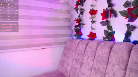 Snapshot of chaarlotte_1 chatting on 02.09.25 charlotte online show from 02.09.25