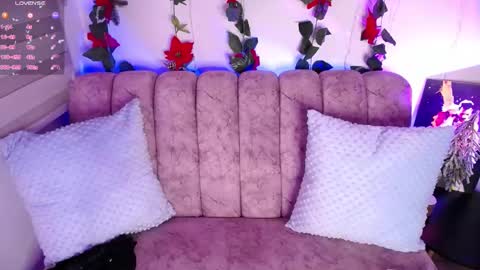 Snapshot of chaarlotte_1 chatting on 02.21.25 charlotte online show from 02.21.25