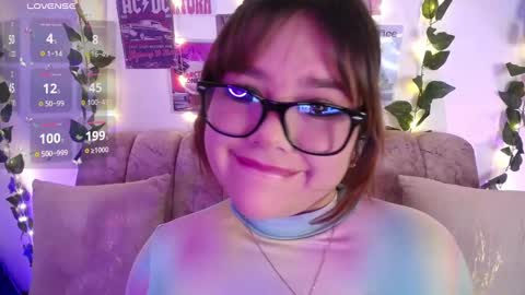 Snapshot of chaarlotte_1 chatting on 09.25.25 charlotte online show from 09.25.25