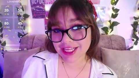 Snapshot of chaarlotte_1 chatting on 09.27.25 charlotte online show from 09.27.25