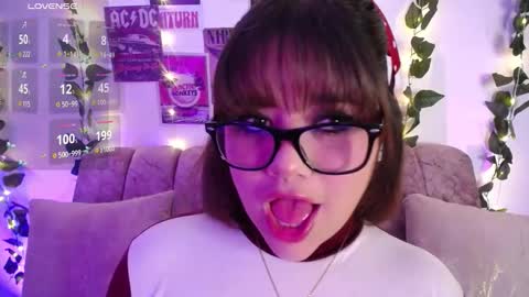 Snapshot of chaarlotte_1 chatting on 10.19.25 charlotte online show from 10.19.25