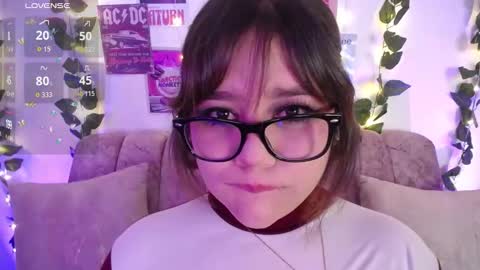 Snapshot of chaarlotte_1 chatting on 10.26.25 charlotte online show from 10.26.25