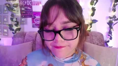 Snapshot of chaarlotte_1 chatting on 11.01.25 charlotte online show from 11.01.25